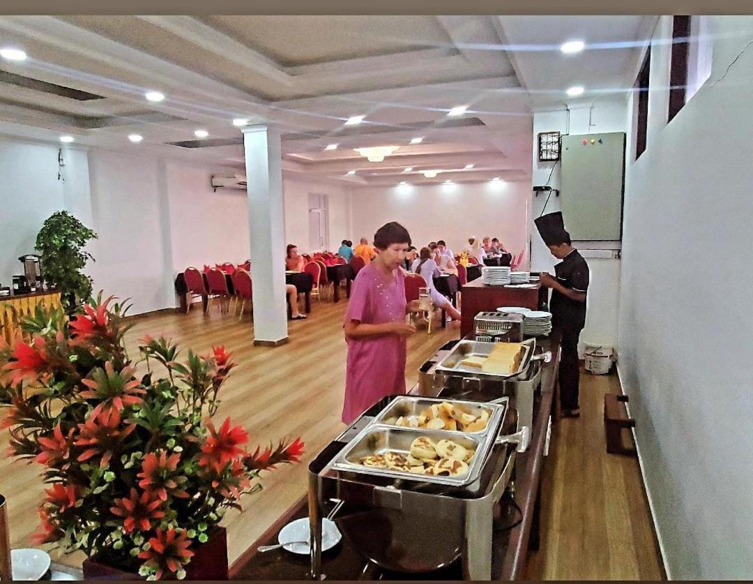 Serenade Beach Hotel 히카두와 외부 사진