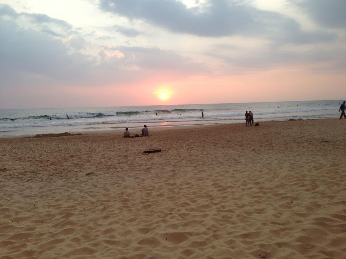 Serenade Beach Hotel 히카두와 외부 사진
